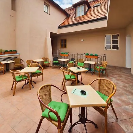 Charles Bridge Apartment *