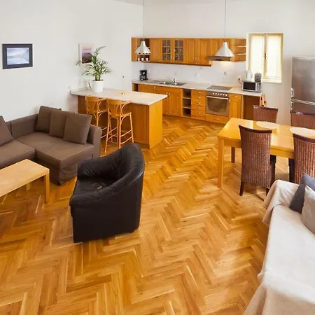 Charles Bridge Apartment *